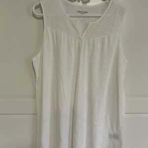 Sleeveless top Costco plus size XXL